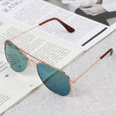 Óculos de sol infantis clássicos unissex com lentes espelhadas e coloridas de 2 a 10 anos(Óculos UV400)