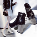 Botas femininas Antonella, Cano curto